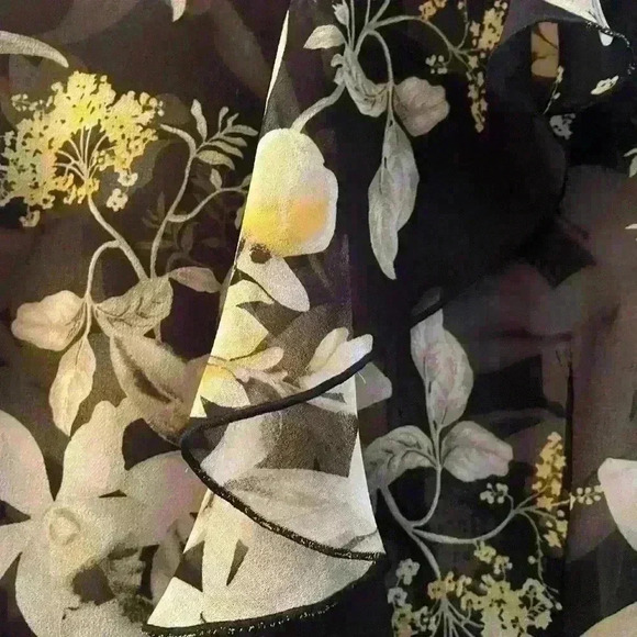 White House Black Market Floral 2 piece set - Picture 4 of 11